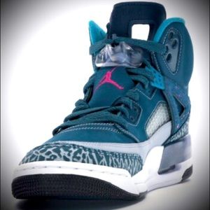 READ DETAILS Nike Spiz’ike ‘Space Blue’ 2014 Rare